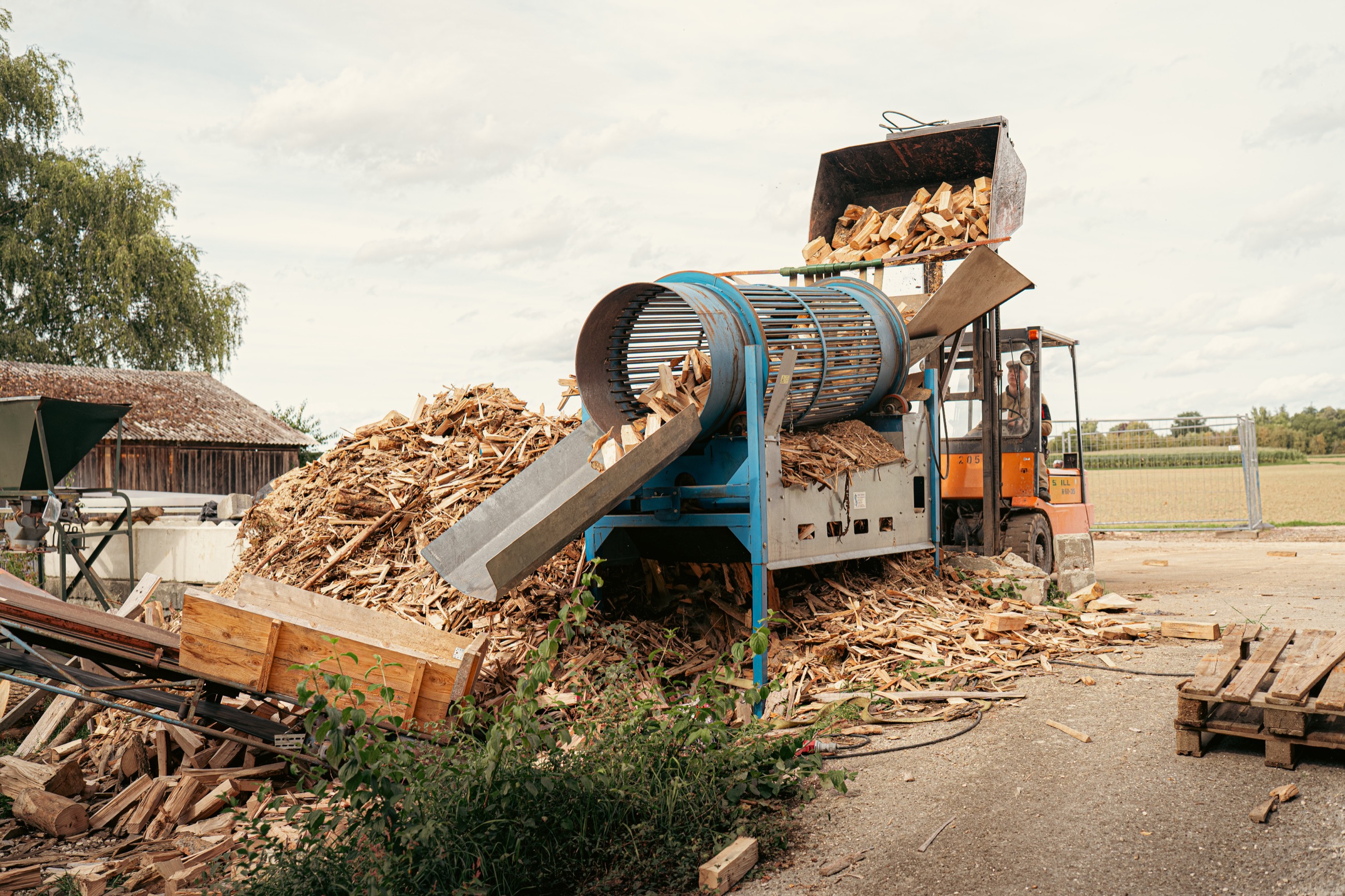 Aussortiertes Kleinmaterial nach der Absiebung