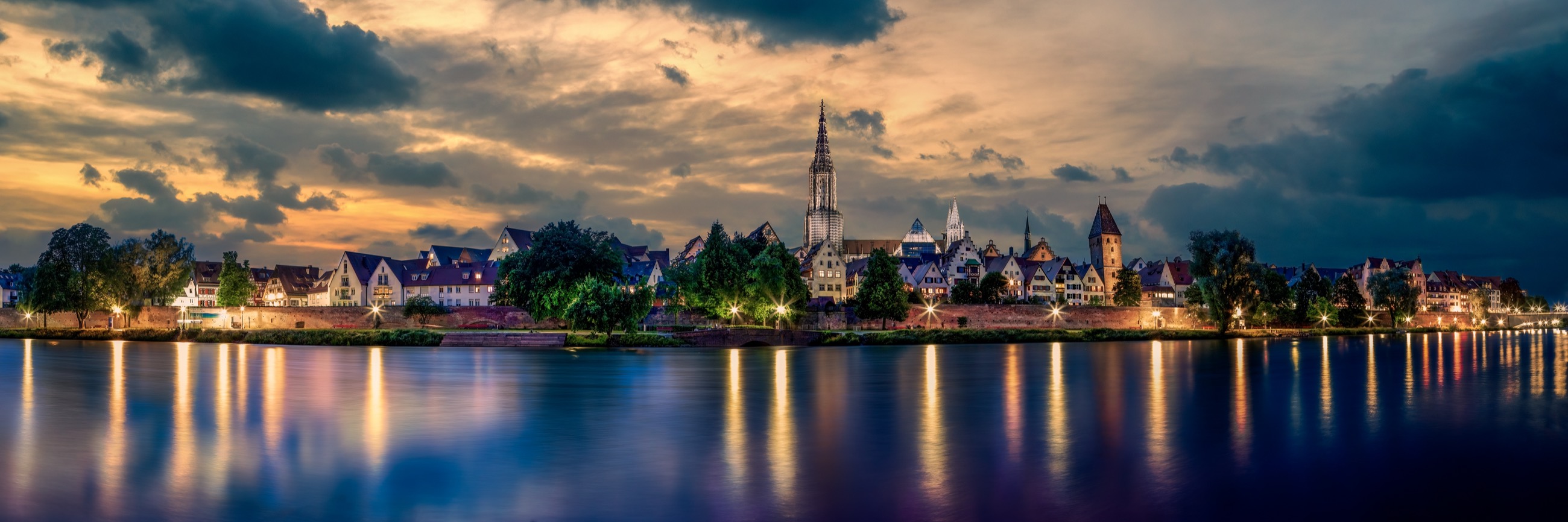 Brennholz Lieferung nach Ulm und Umgebung