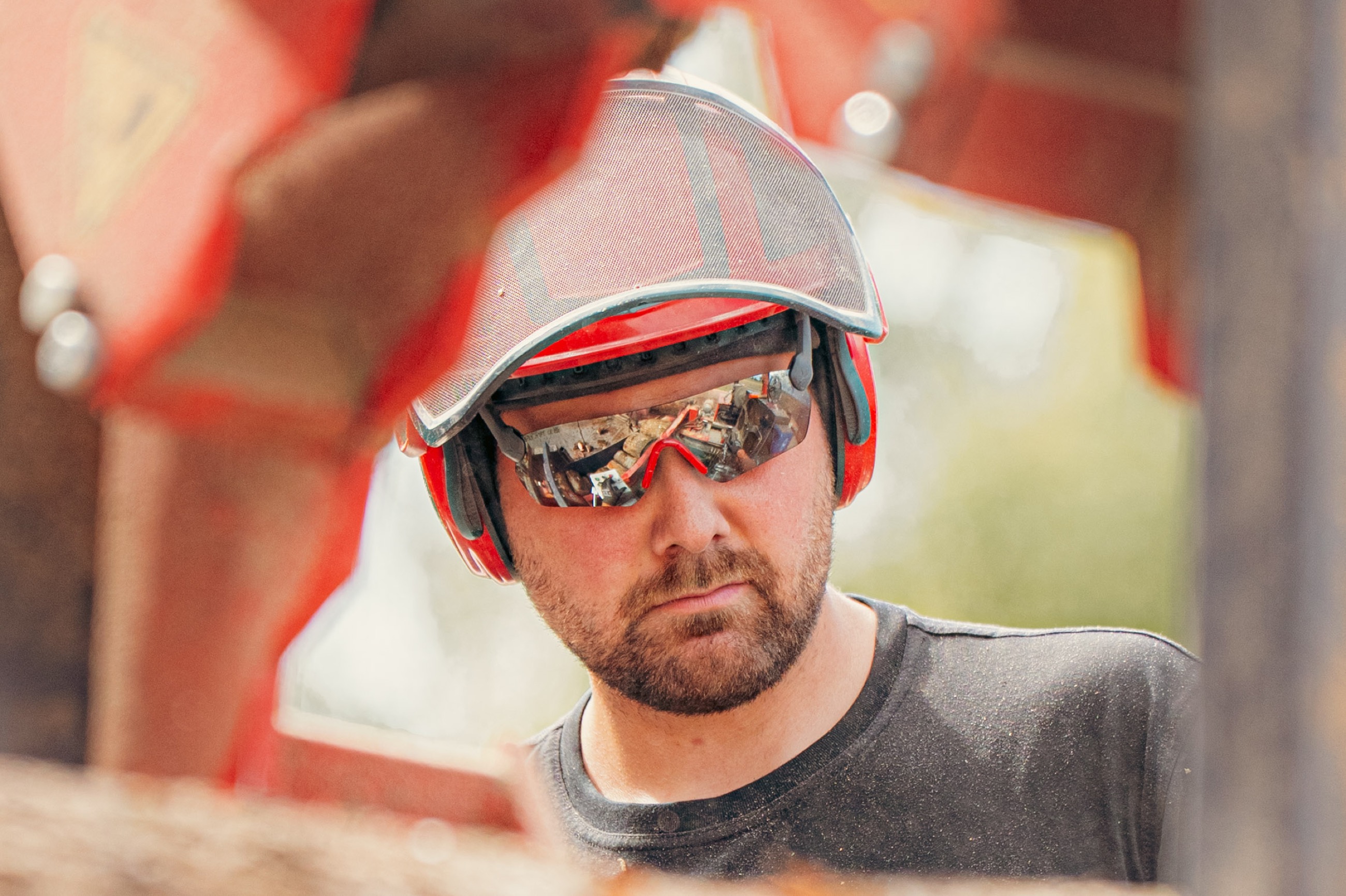 Mitarbeiter in Schutzausrüstung